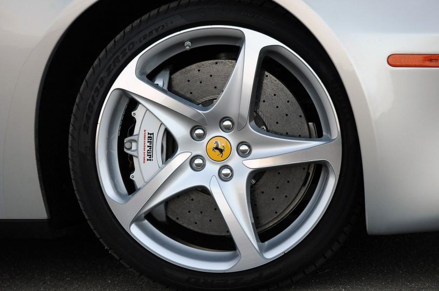  Ferrari FF 2013 года  (фото 44 из 69)